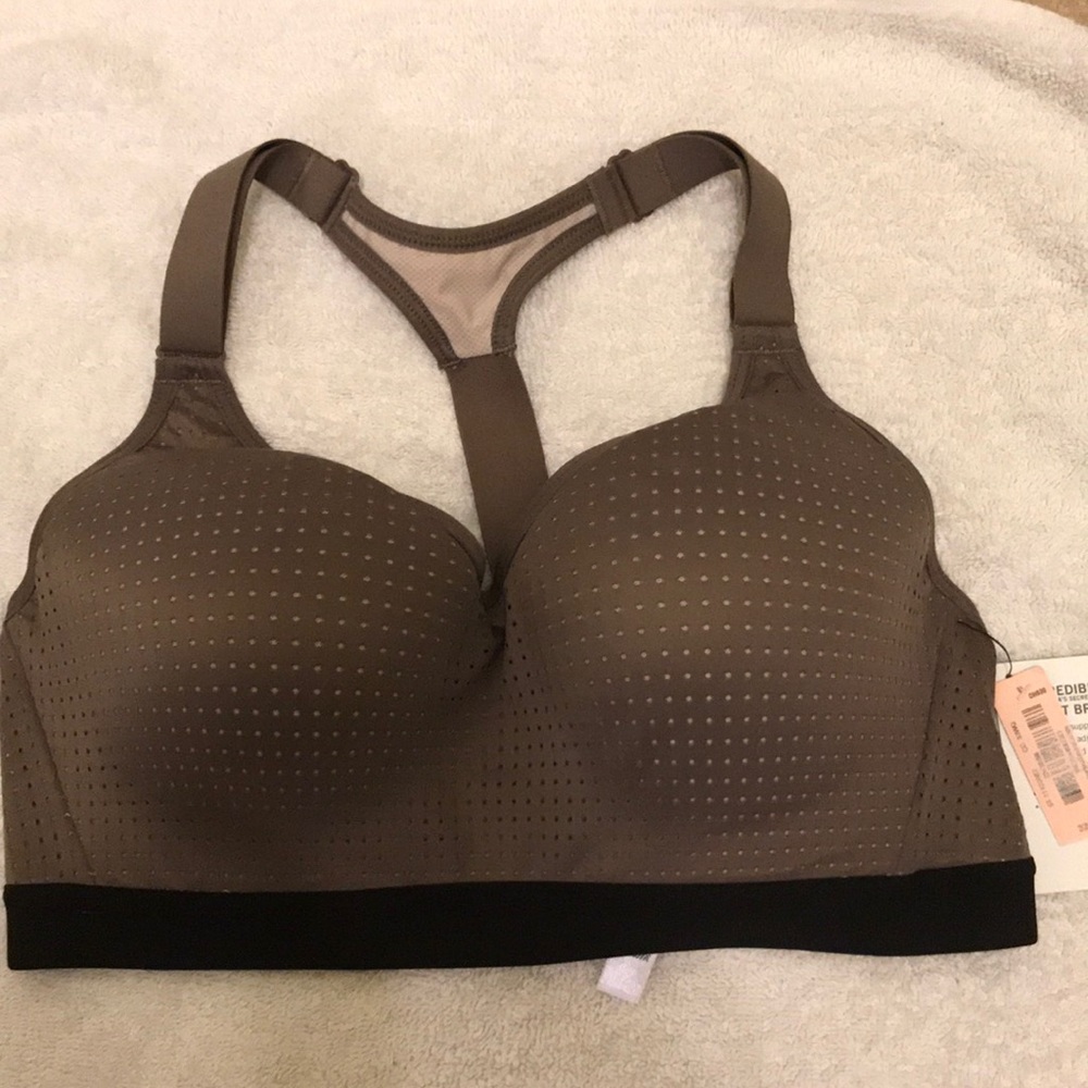 Victoria’s Secret Sports Bra with TAGS